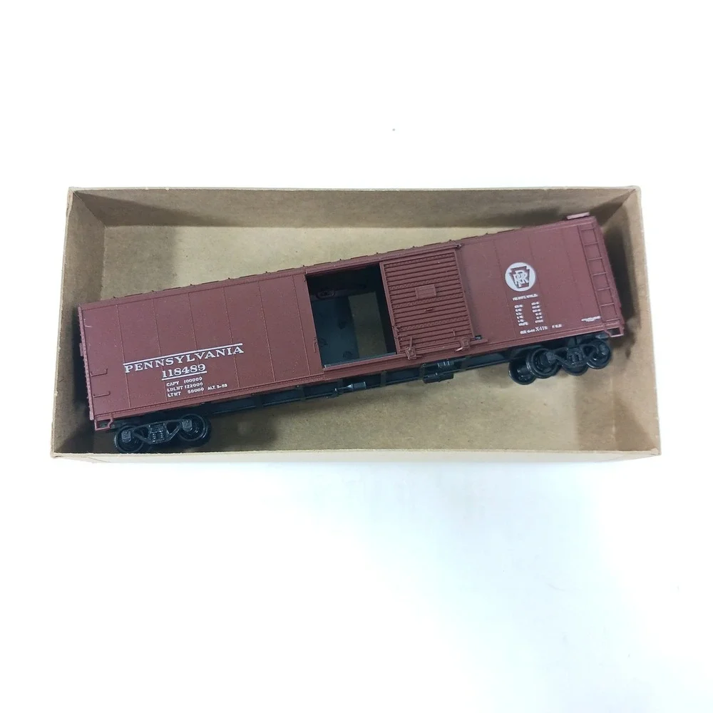 Athearn HO Scale Pennsylvania Railroad PRR 40 Ft Box Car 118489 Tuscan Red 1206